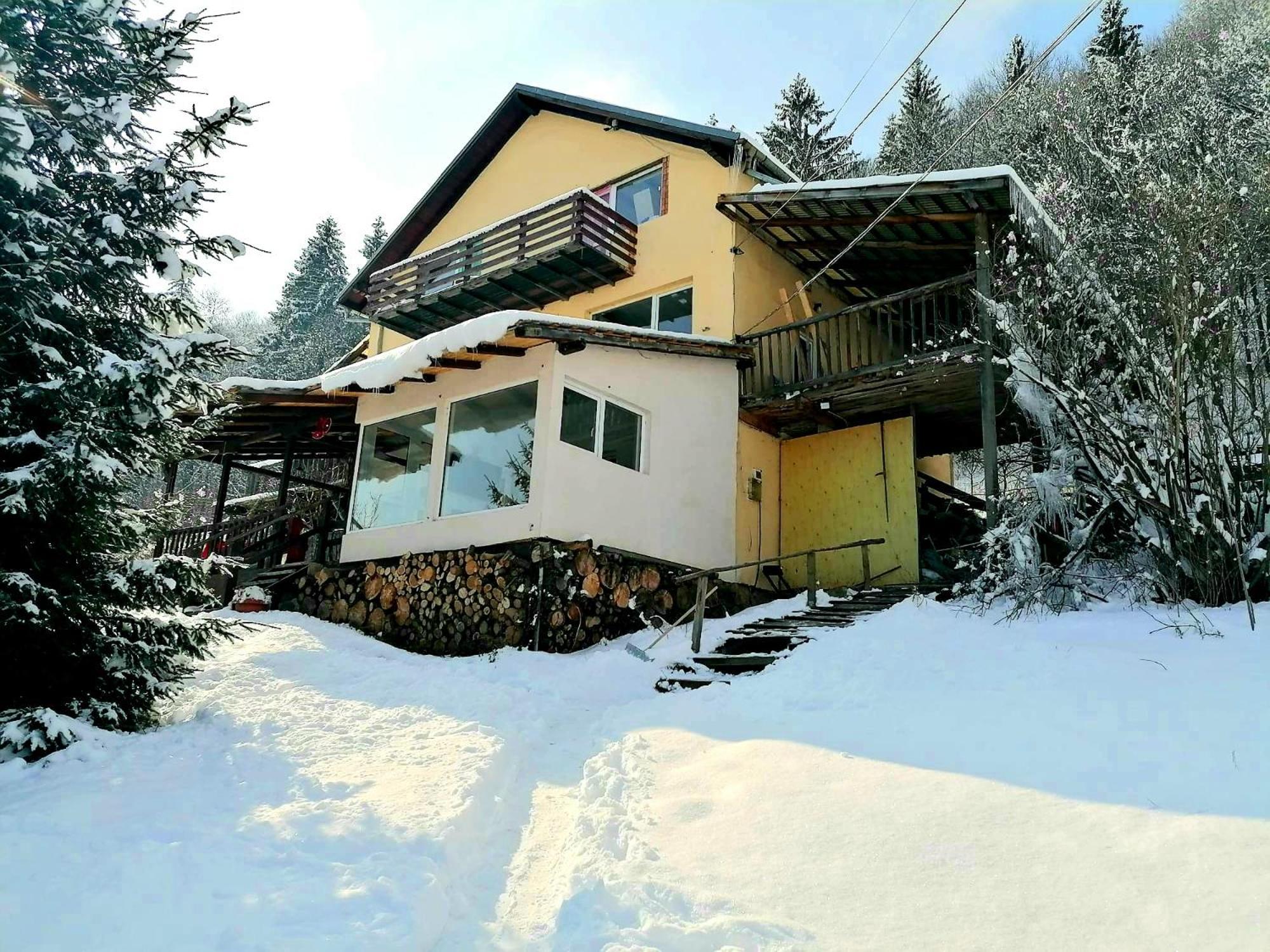 Casa De Sub Padure Hotel Bran  Bagian luar foto